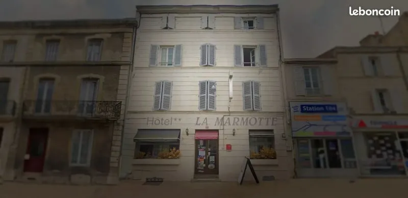 Photo 1