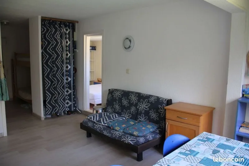 Photo 1