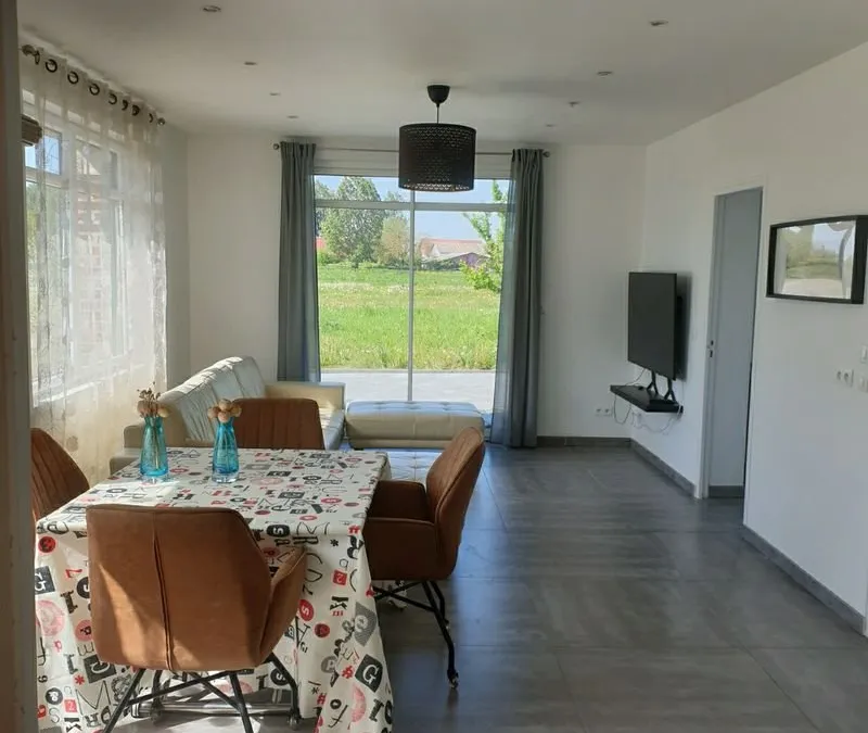 Photo 1