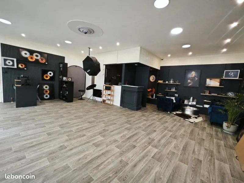 Photo 1
