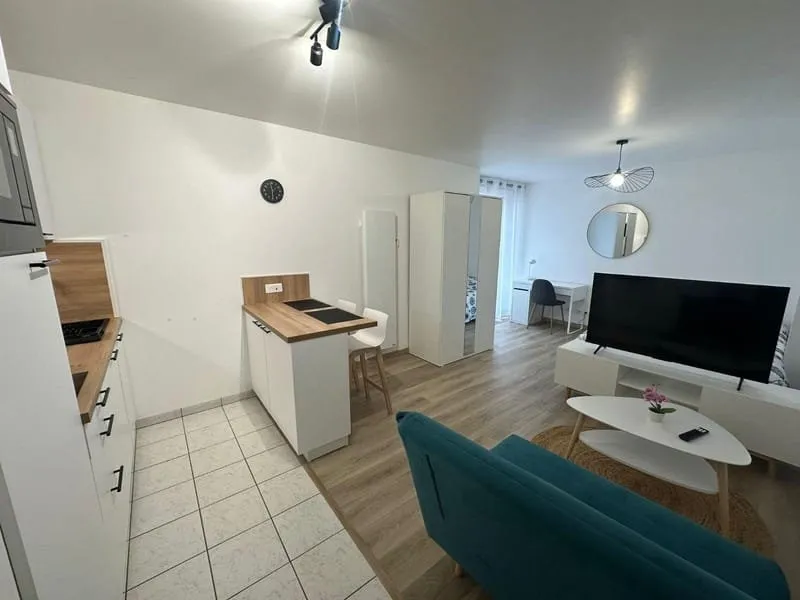 Photo 1