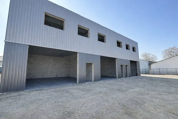 Photo 1