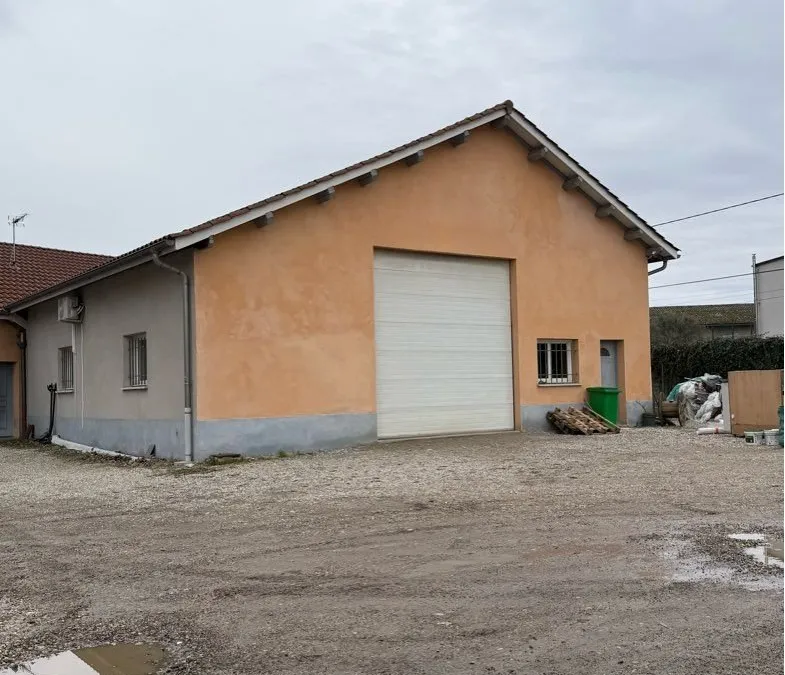Photo 1