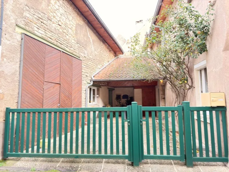 Photo 1