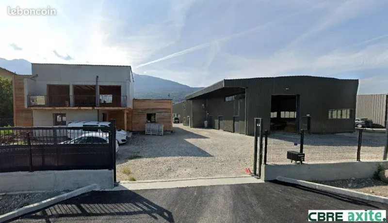 Photo 1