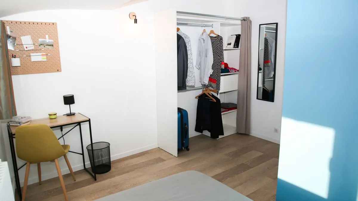 Photo 1