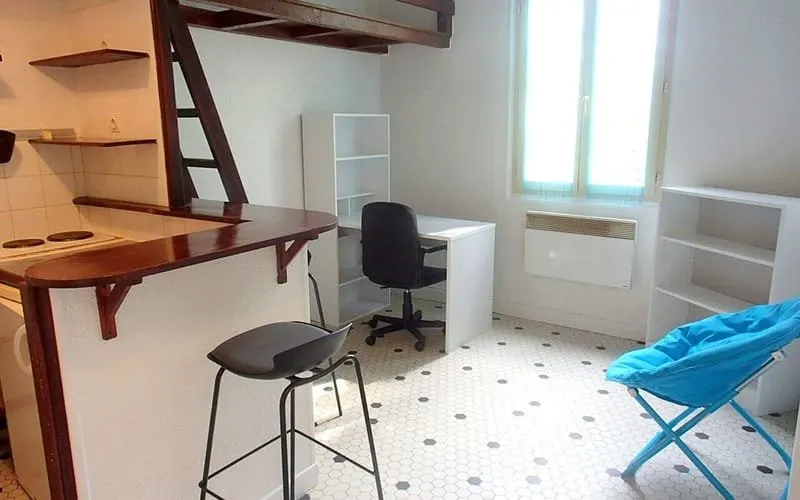 Photo 1