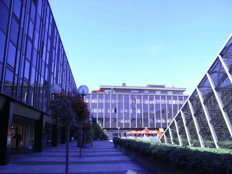 Photo 1