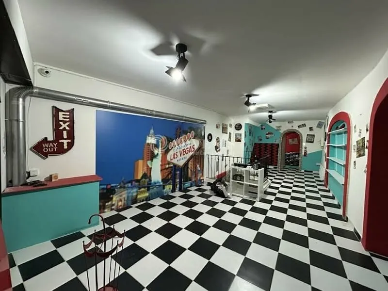Photo 1