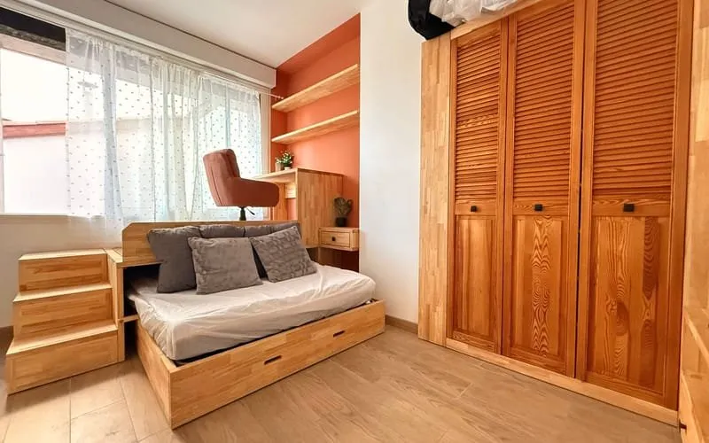 Photo 1