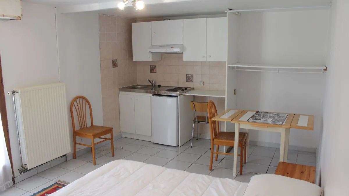 Photo 1