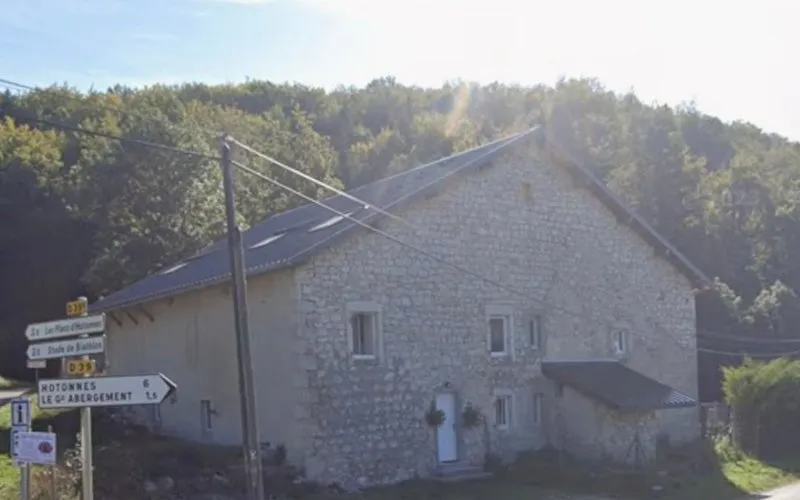 Photo 1