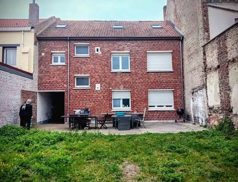 Photo 1