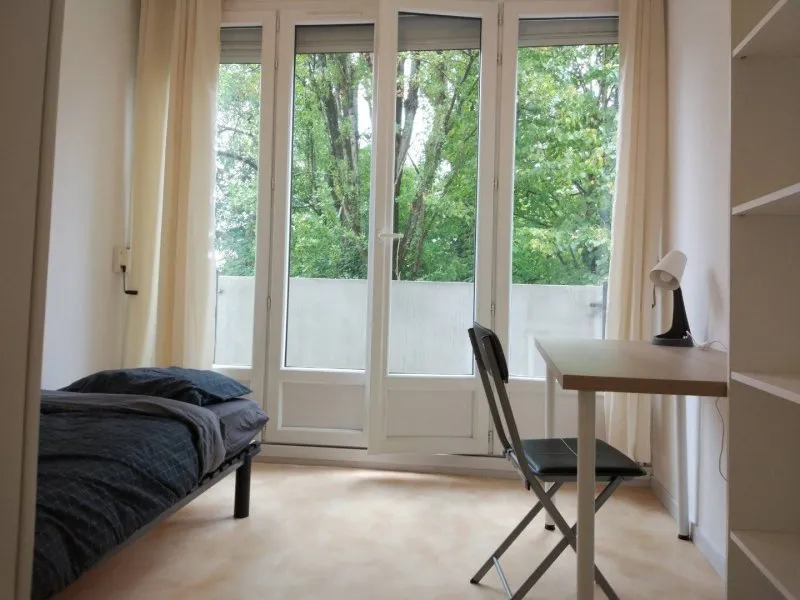 Photo 1