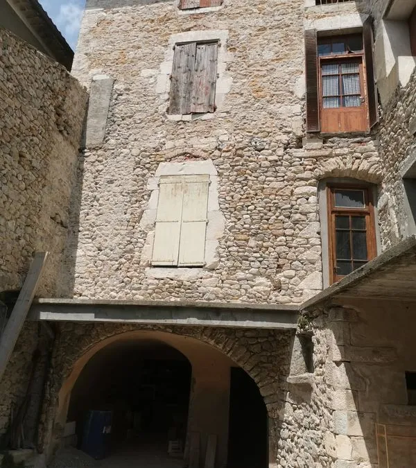 Photo 1