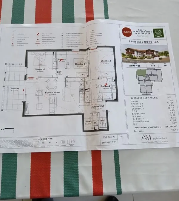 Photo 1