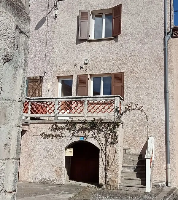 Photo 1