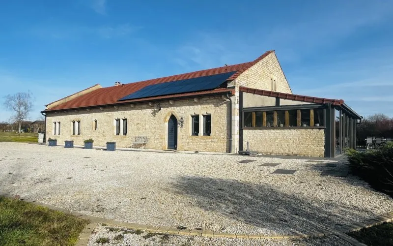 Photo 1