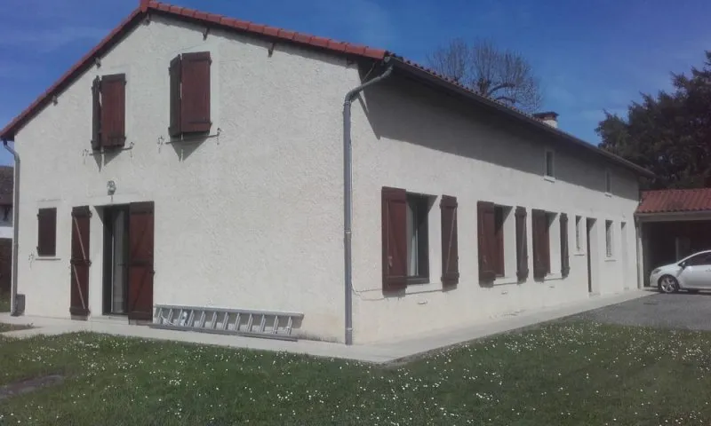 Photo 1