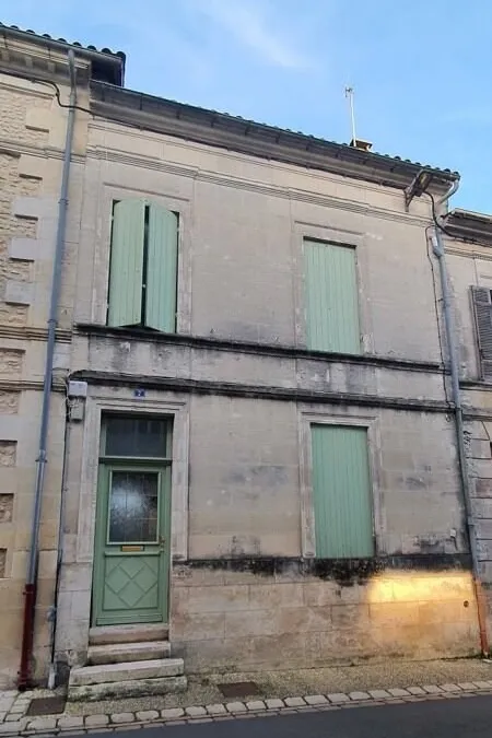 Photo 1
