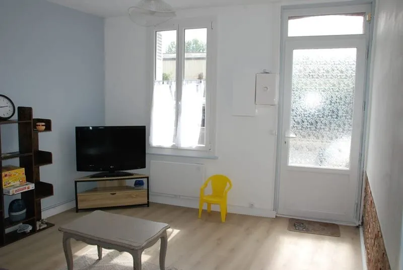 Photo 1