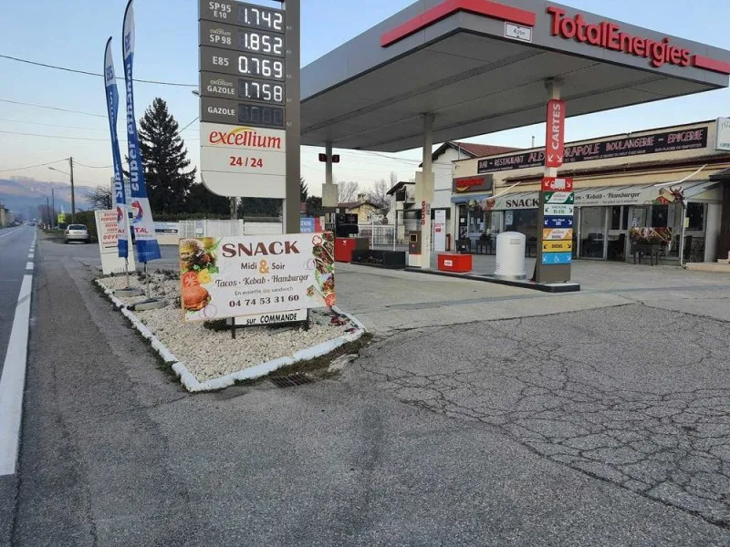 Photo 1