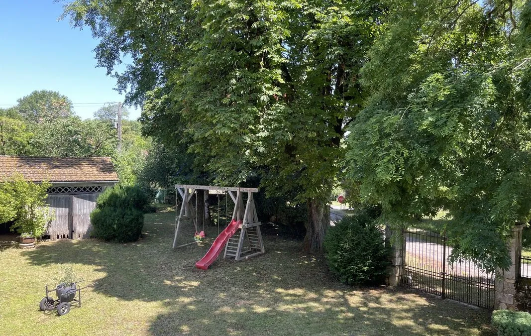 Photo 12