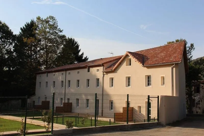 Photo 1