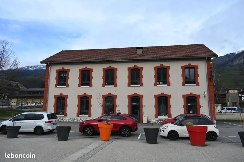 Photo 1
