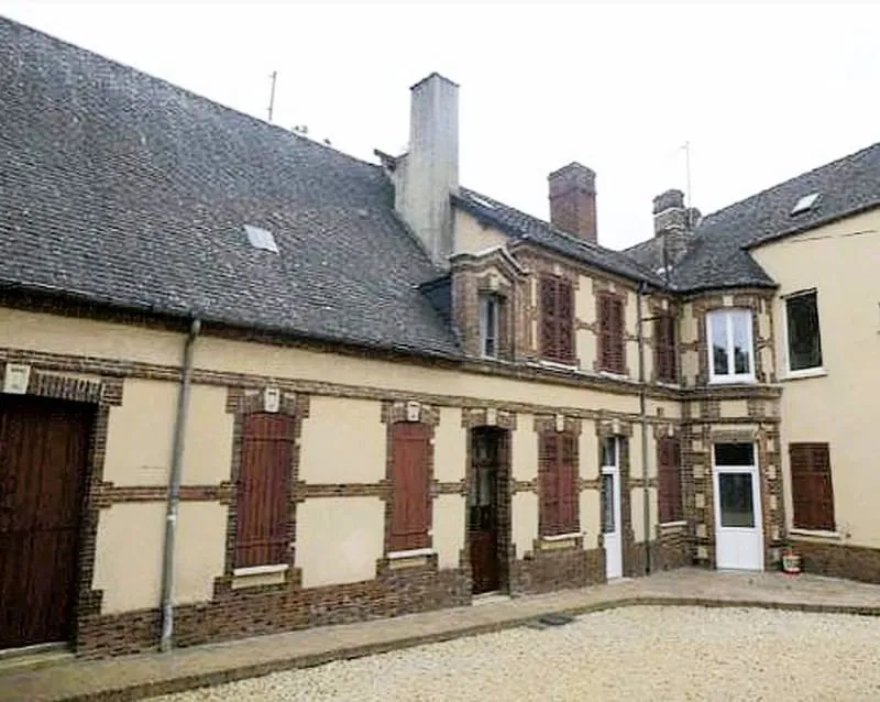 Photo 1