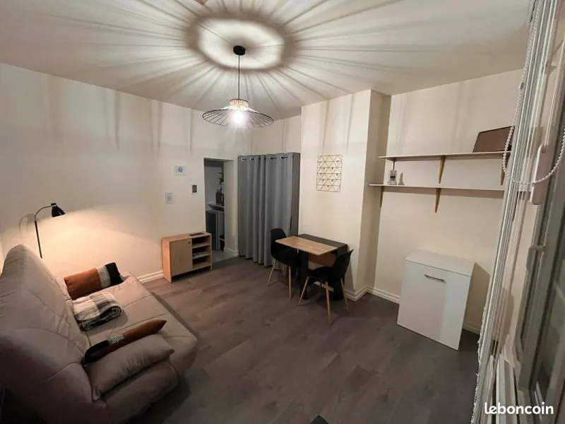 Photo 1