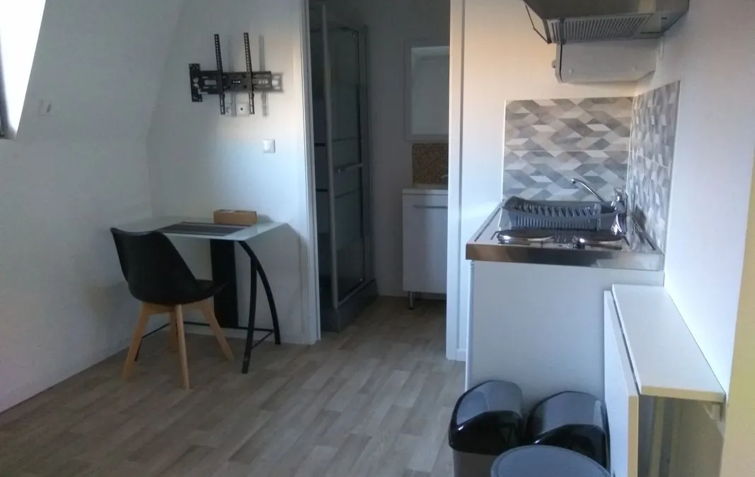 Photo 1