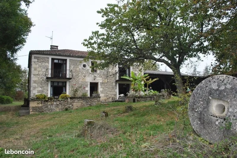 Photo 1