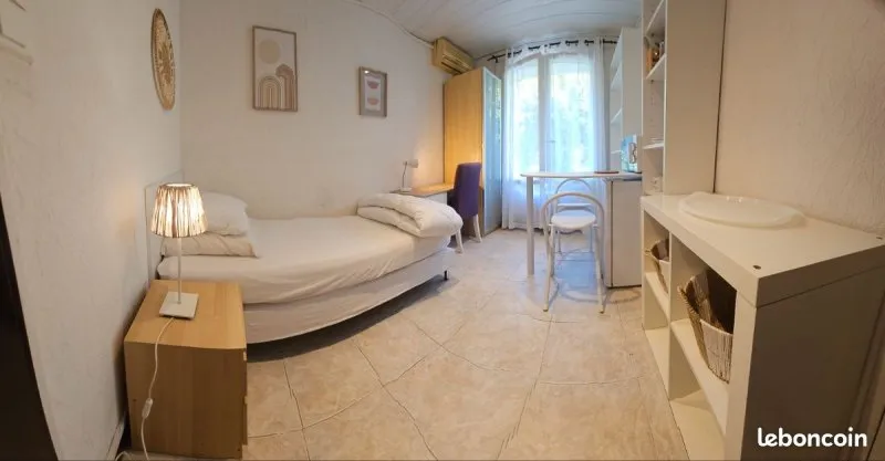 Photo 1