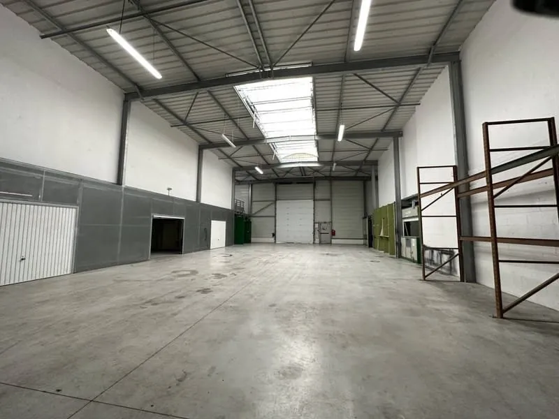 Photo 1