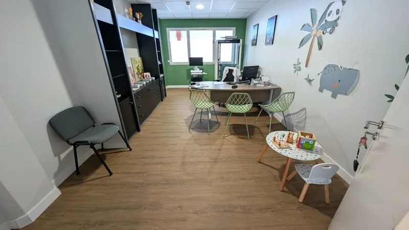 Photo 1
