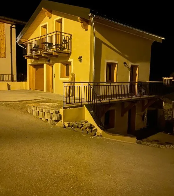 Photo 1
