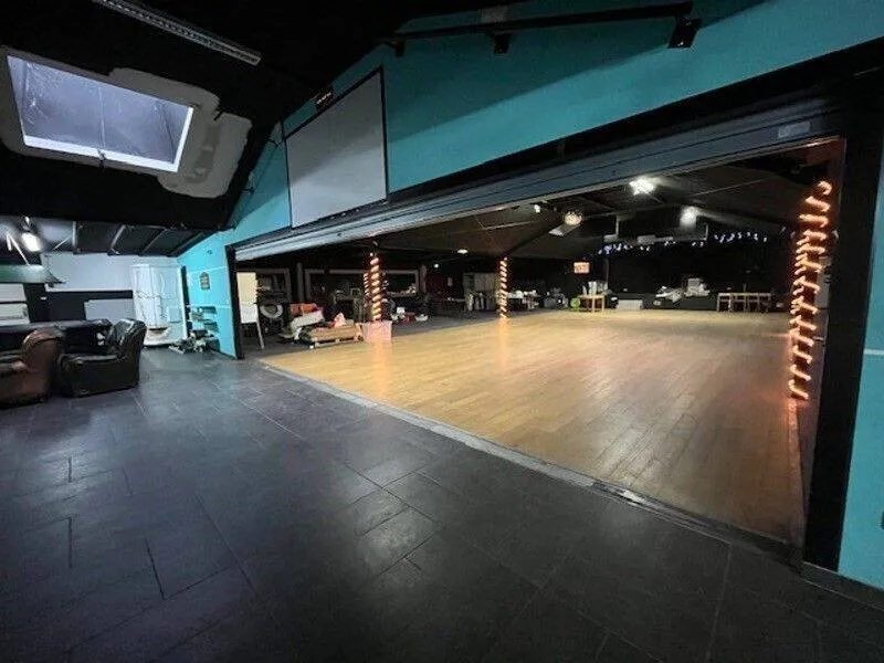 Photo 1