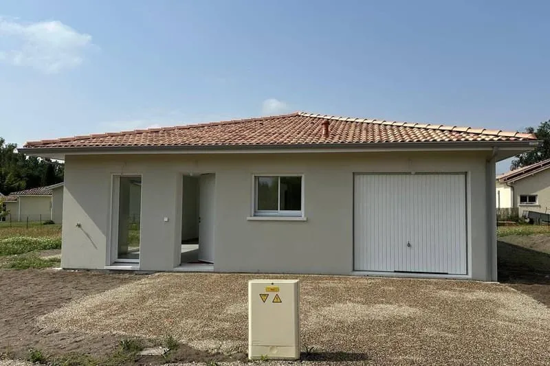 Photo 1