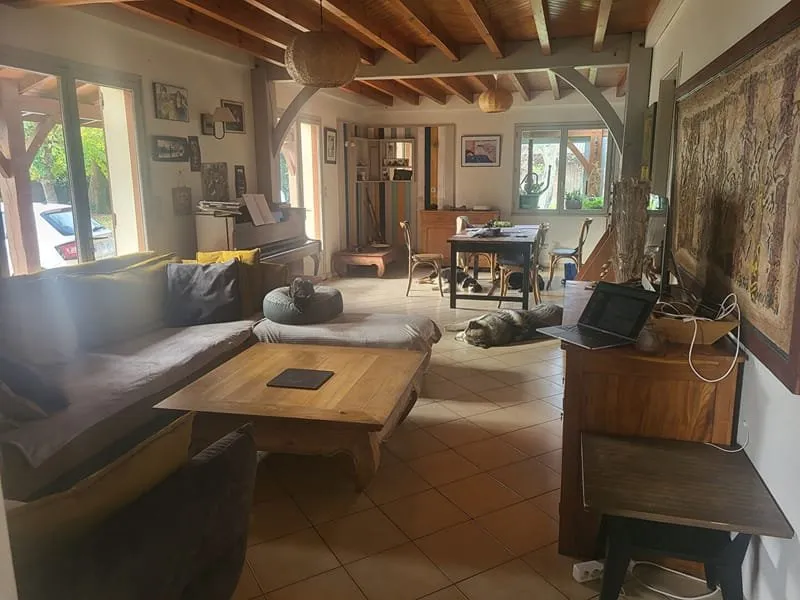 Photo 1