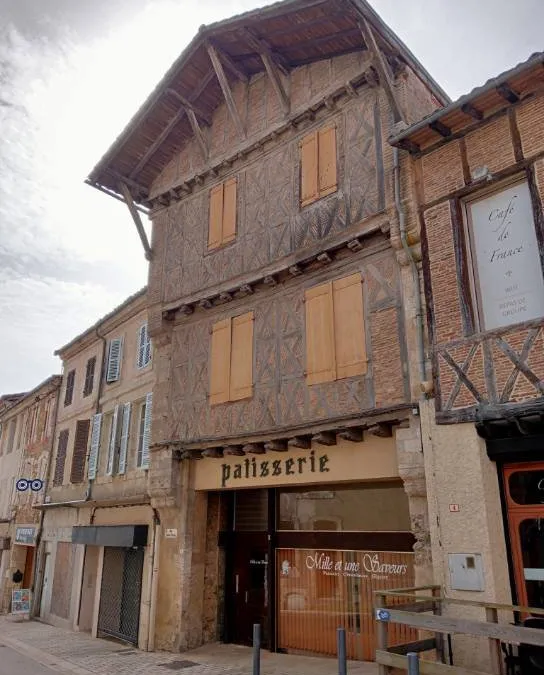 Photo 1