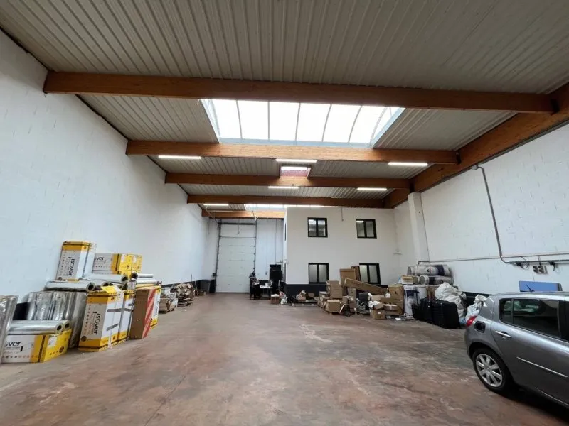 Photo 1