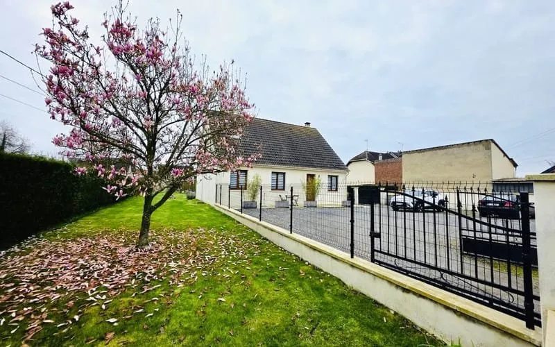Photo 1