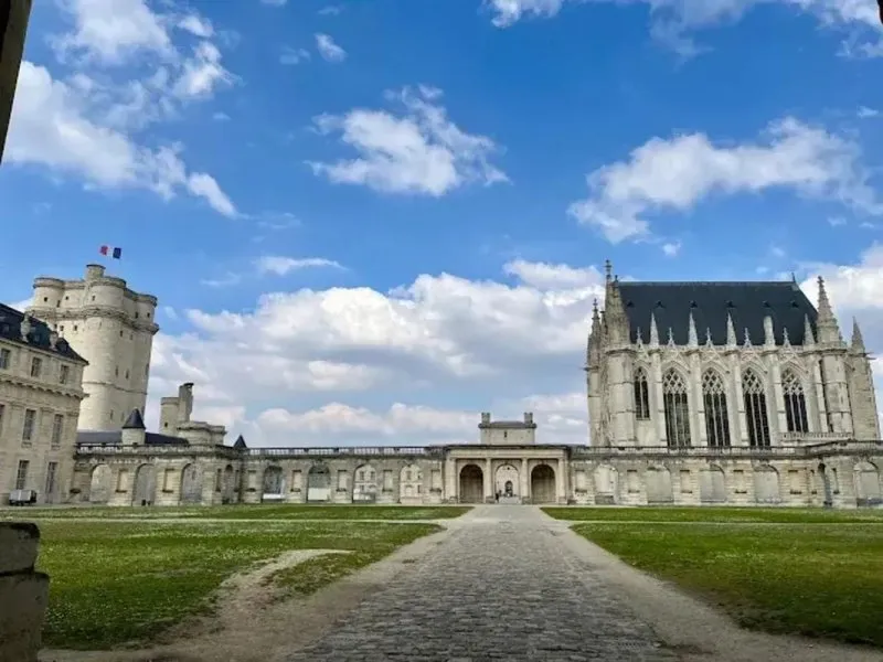 Photo 1