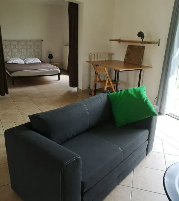 Photo 1