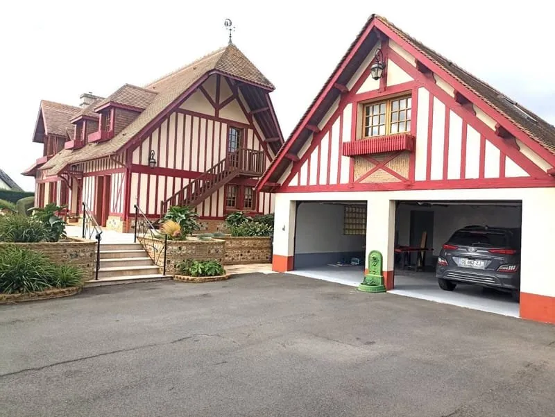 Photo 1