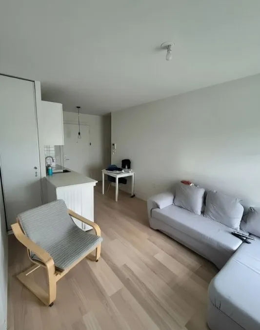 Photo 1