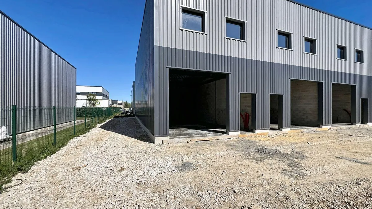 Photo 6