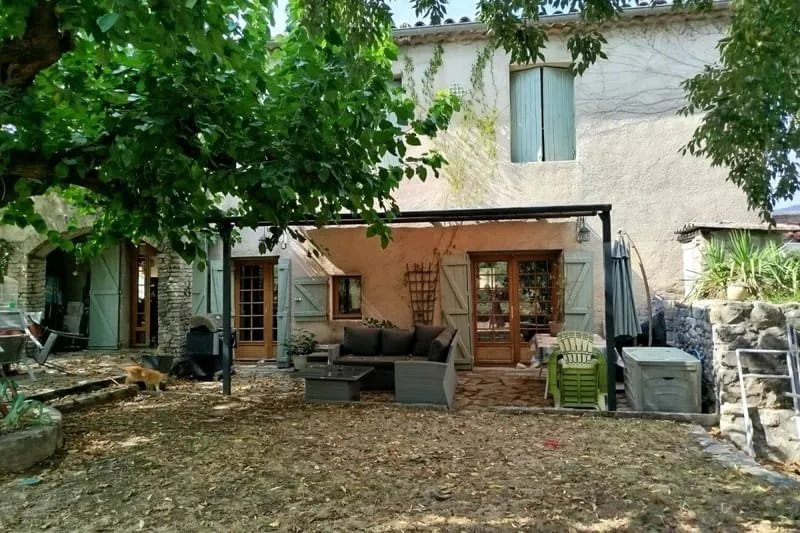 Photo 1