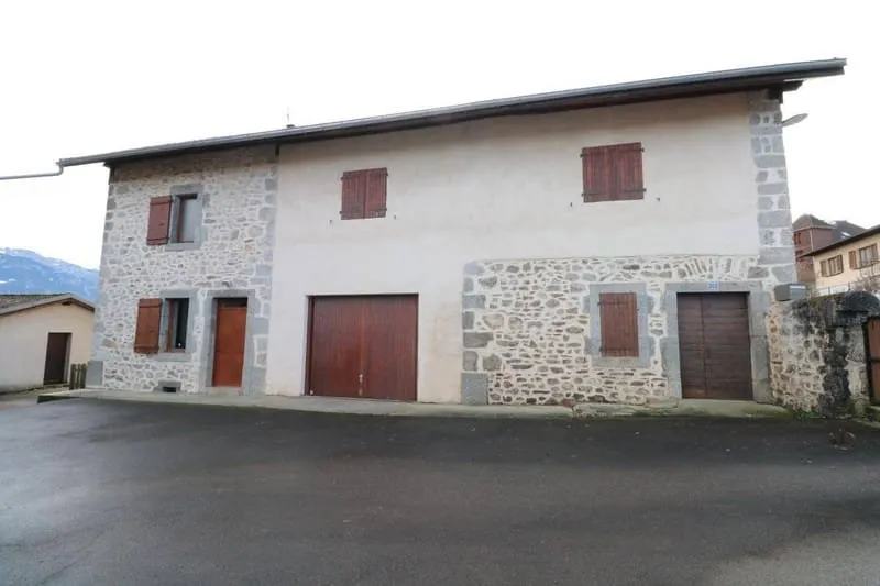 Photo 1